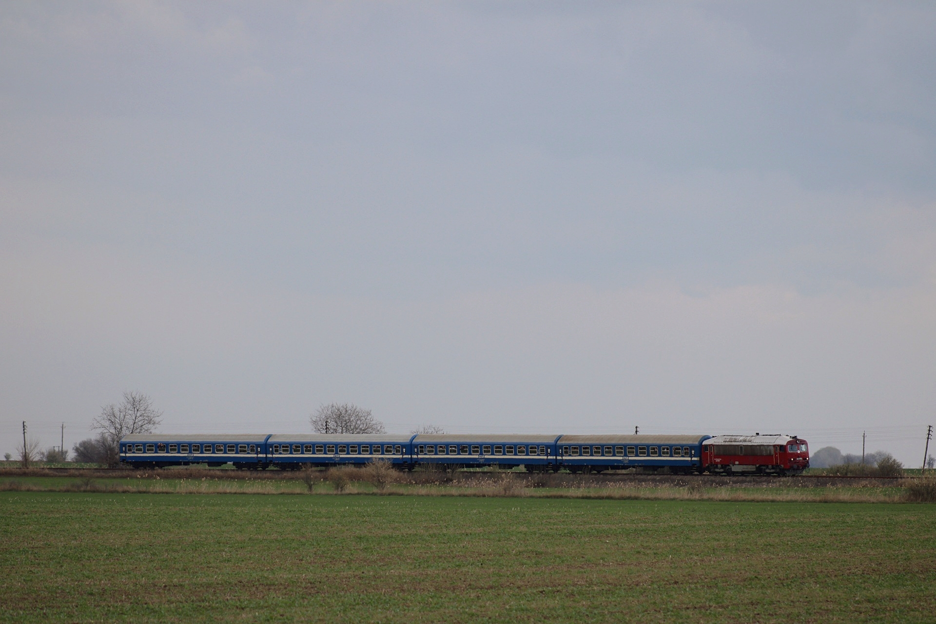 A 130-ason nyújtja derekát az expressz