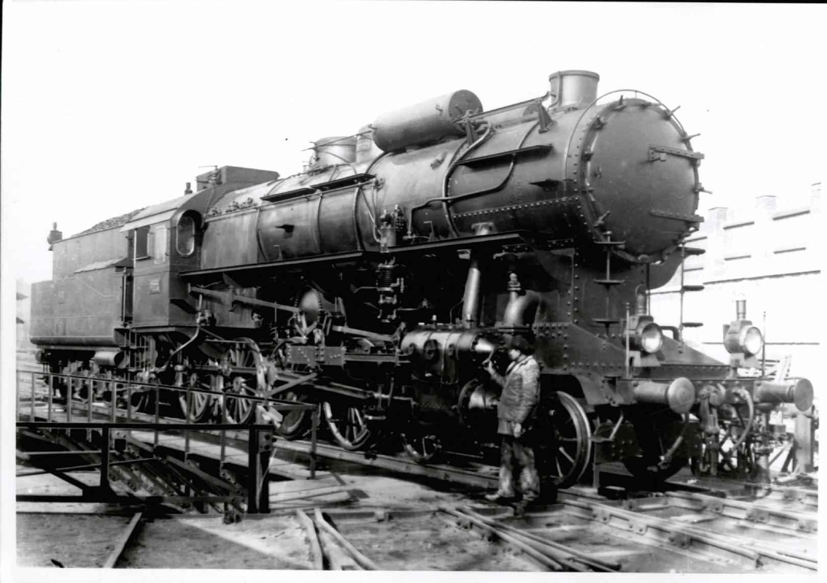 Az első 424-es 1930-ban (fotó: Soltész József gyűjteménye)