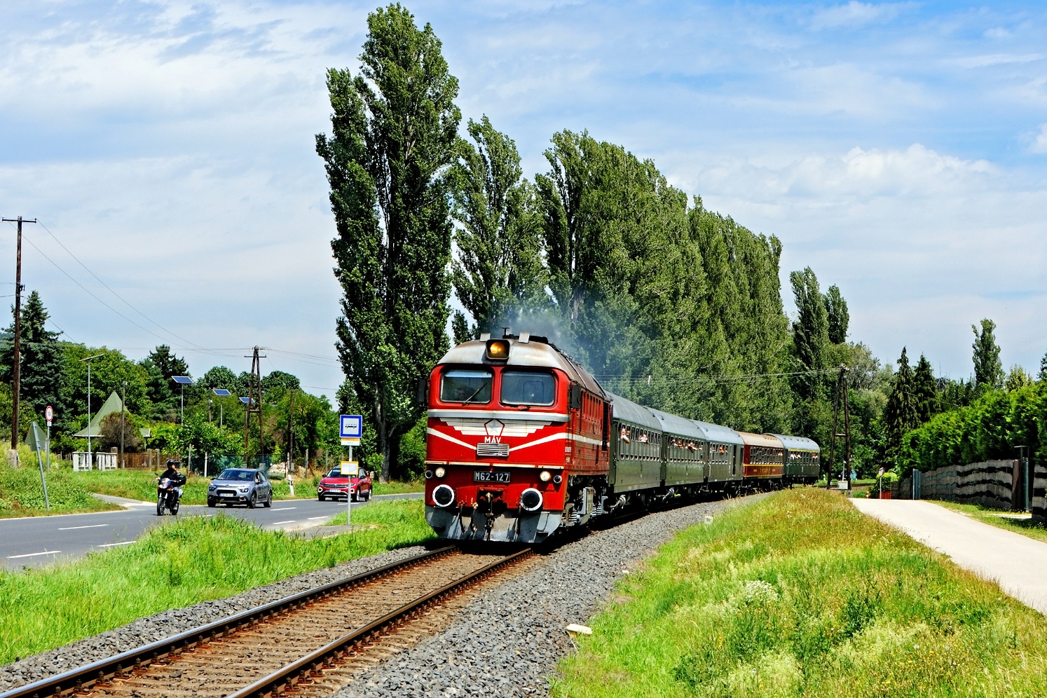 „Saxonia személyvonat” Ábrahámhegy után. Ezután adta meg magát a 127-es Szergej