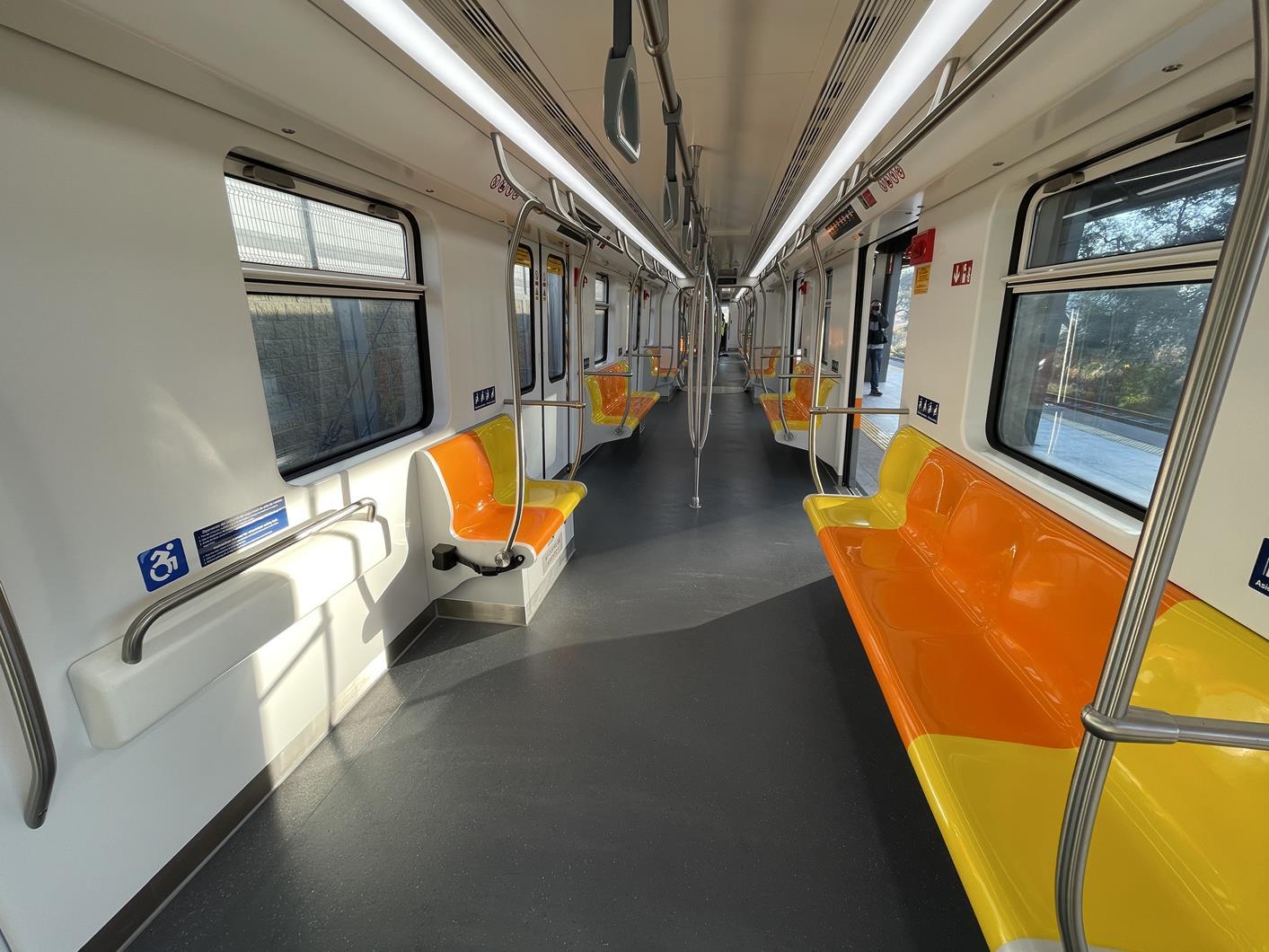 A kínai szerelvények utastere (kép forrása: Railway Gazette)