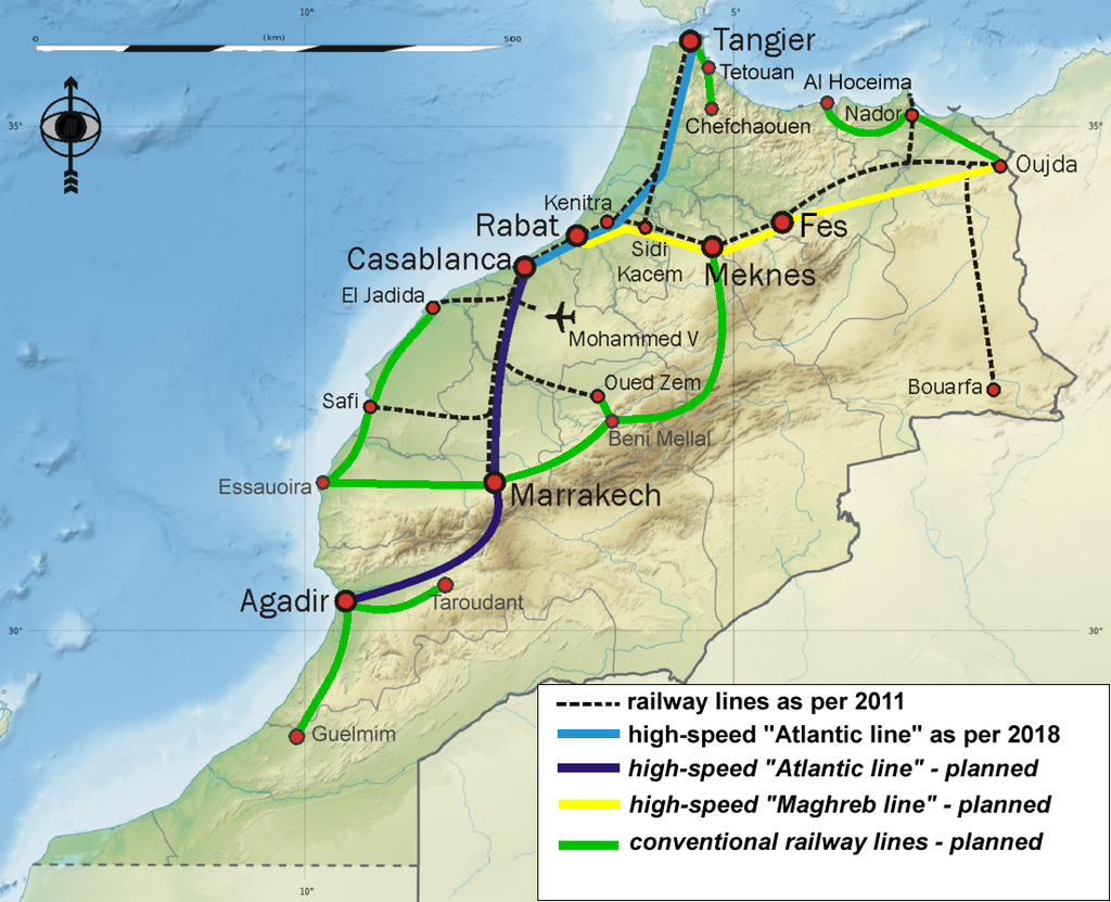 Marokkó leendő vasúthálózata. Kékkel a már meglévő, lilával a tervezés alatt álló nagysebességű pályák, sárgával a hosszabb távon tervezett nagysebességű vonal, zölddel pedig a tervezett hagyományos pályák. Fekete csíkozással a vasúthálózat 2011-es kiterjedése (kép forrása: Wikipedia)