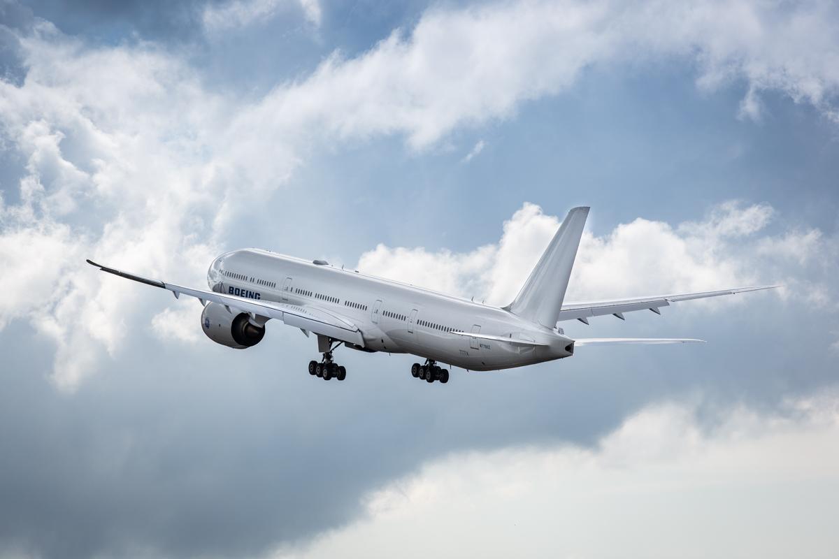 A levegőben a negyedik 777X (fotók: Boeing)