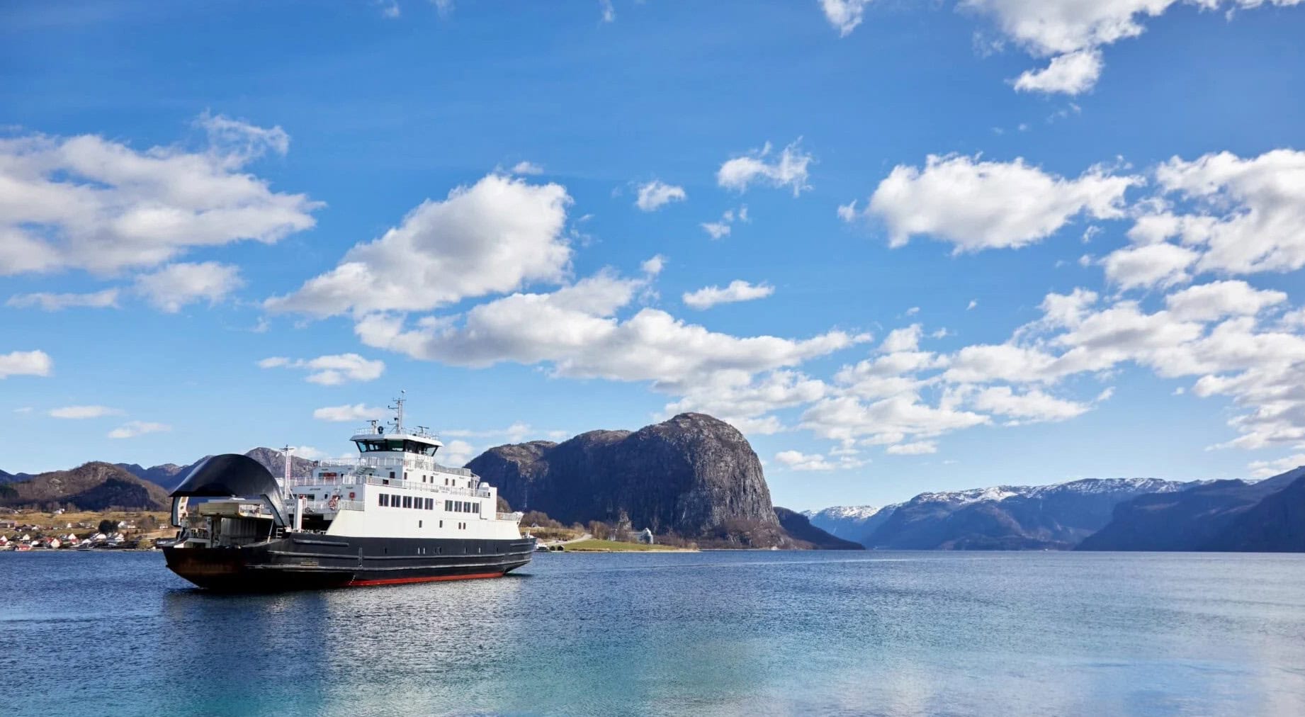 Komp a Lysefjordon (fotó: Lysefjord/Petter Dass)