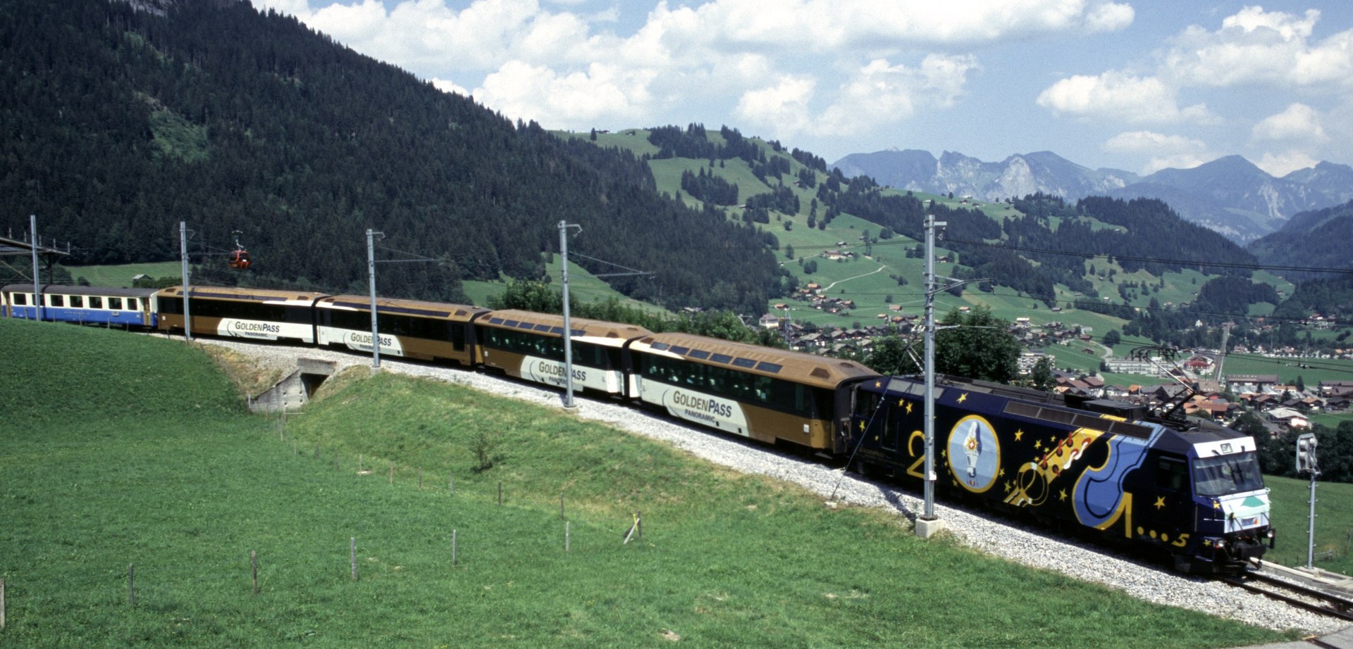 GoldenPass panorámavonat még 2006-ból (kép forrása: Wikipedia)