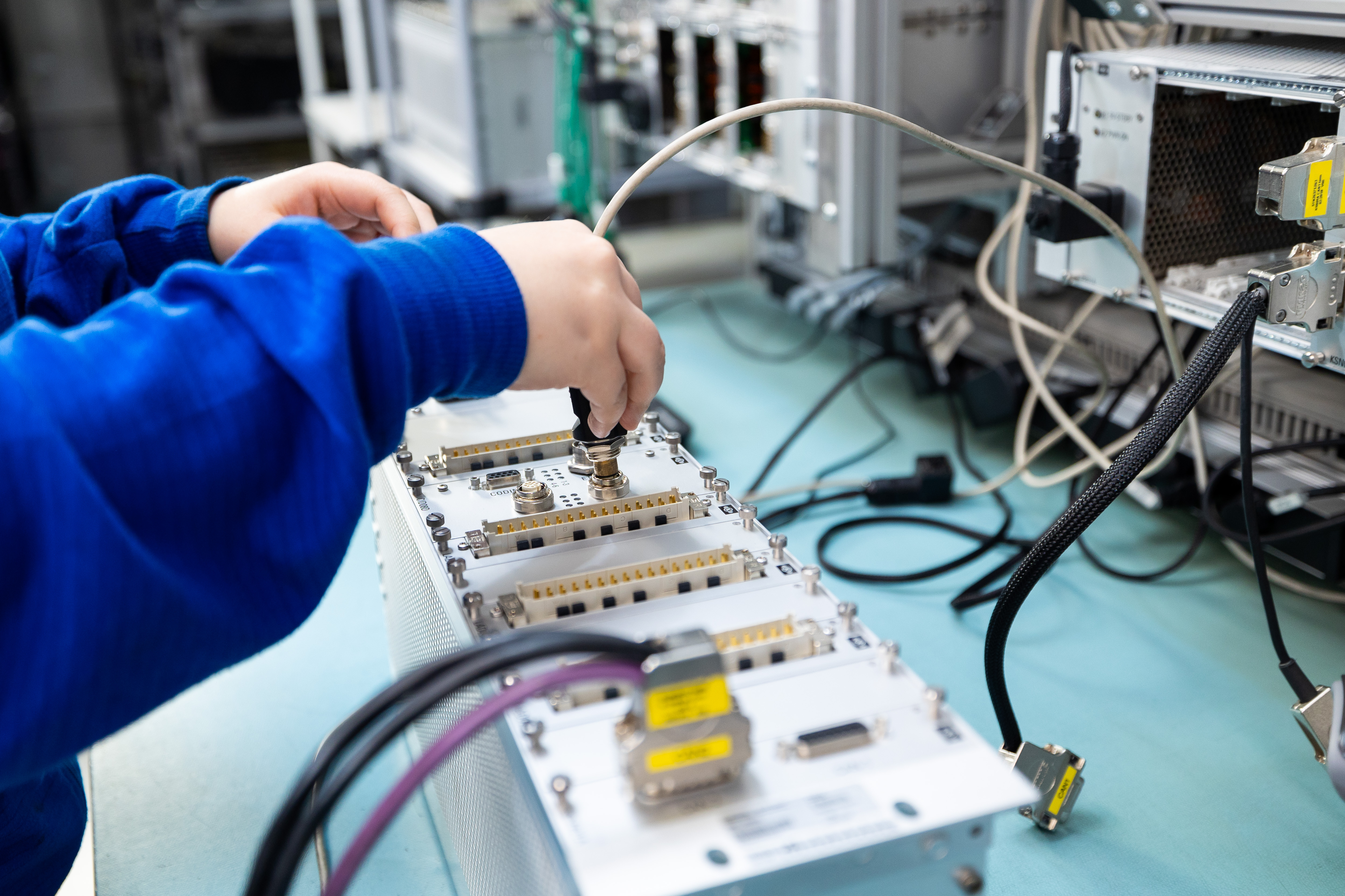 A szériagyártás 2025 októberében indult meg a vállalat budapesti központjában