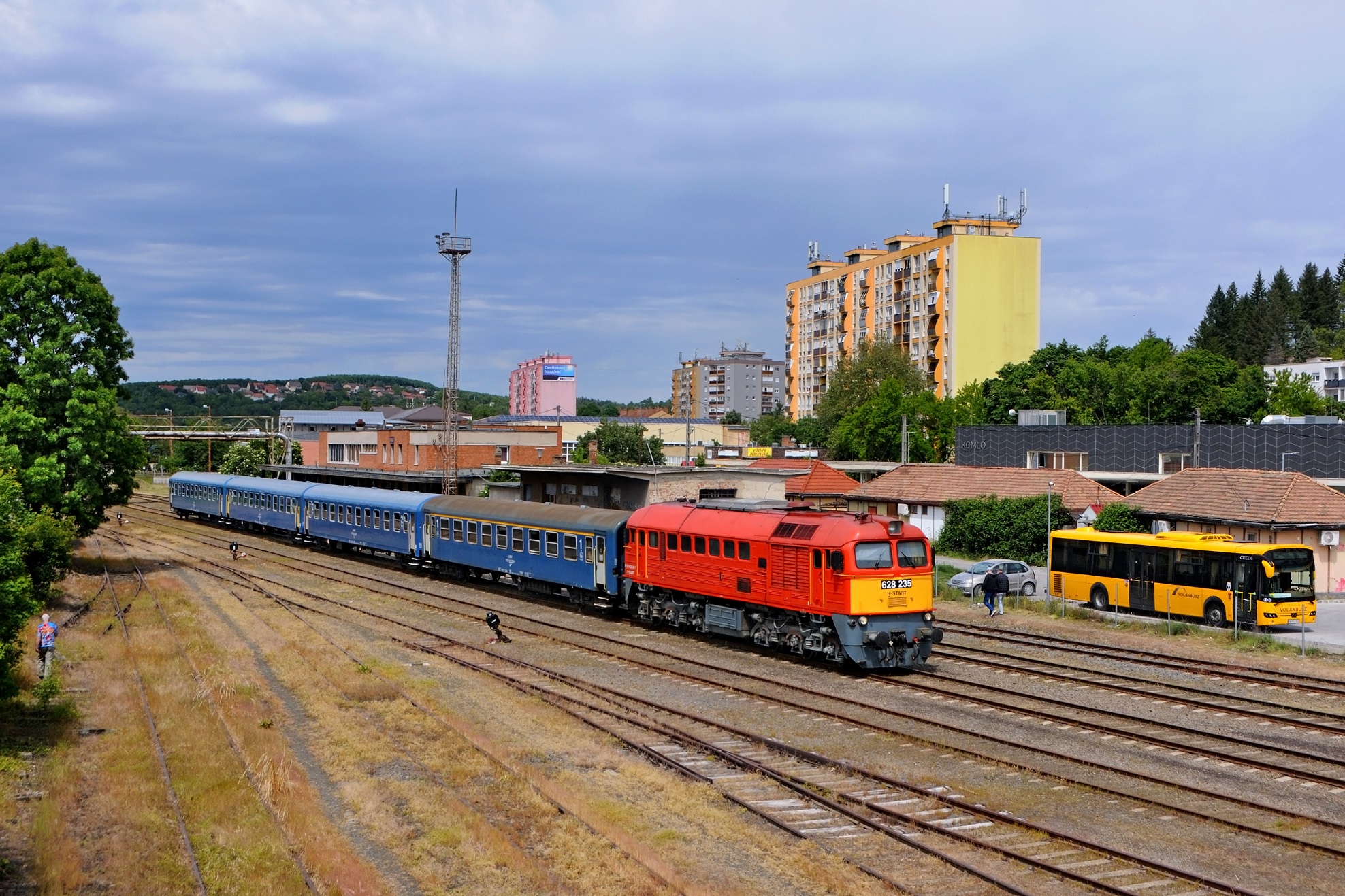 „Szocifíling” az „Ekenyelet” (Credo Econell) leszámítva