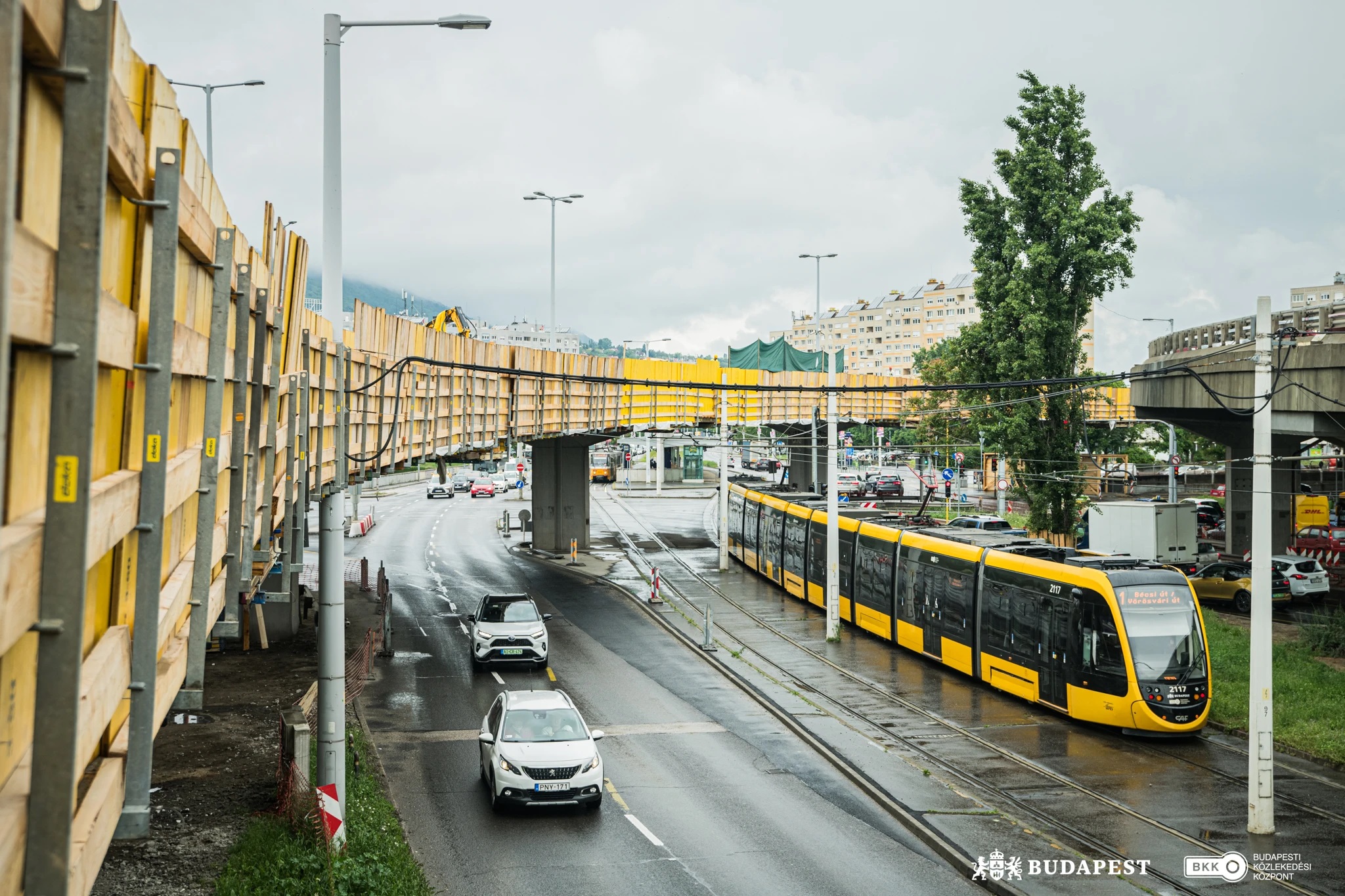 A kivitelező szakemberei elsősorban bontási, valamint állványépítési munkákat végeznek (kép forrása: BKK)