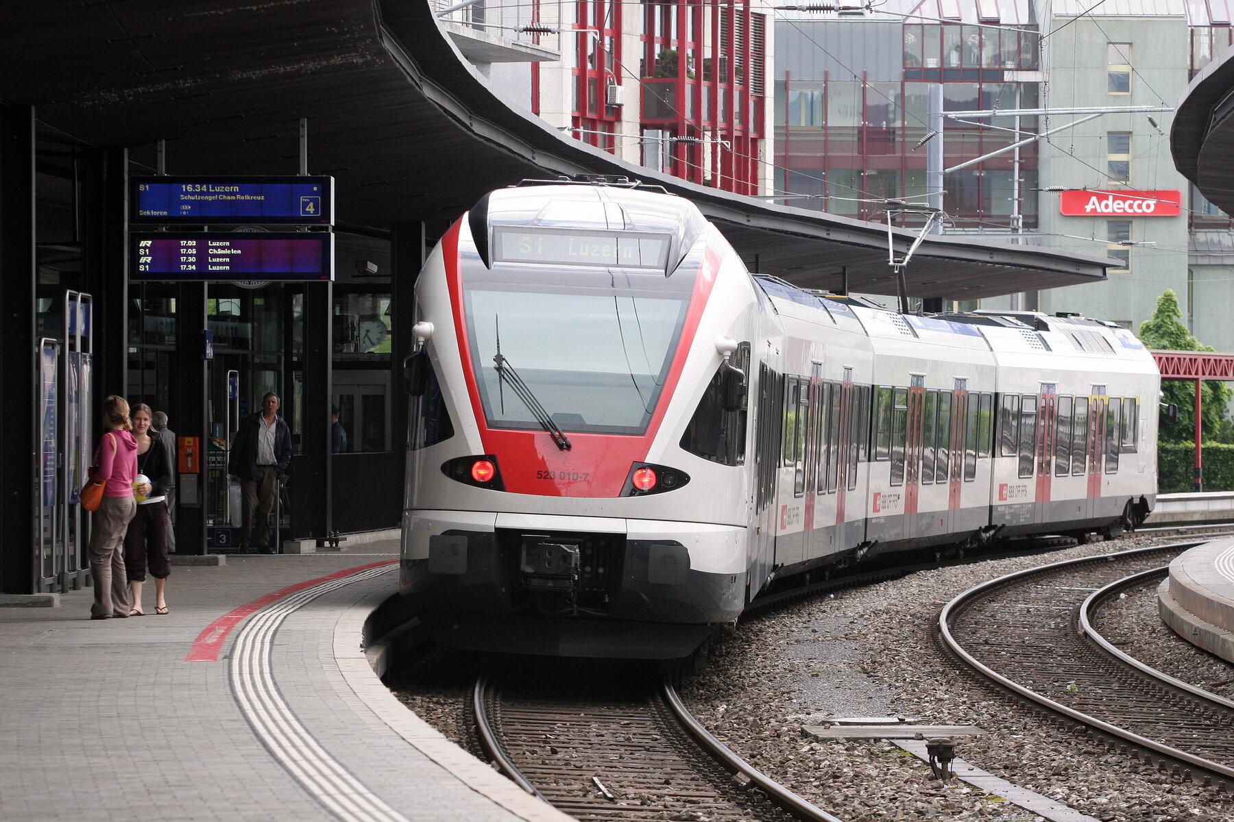 A svájci SBB egyik FLIRT-motorvonata (képek forrása: Stadler Rail)