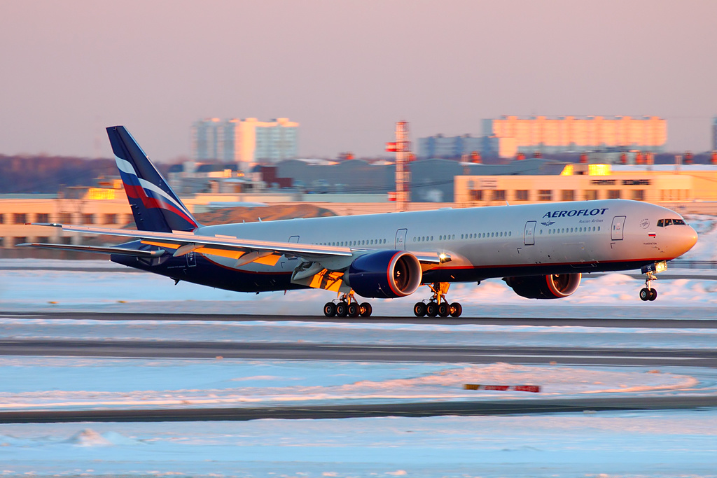 Az Aeroflot egyelőre főképp külföldi gyártmányokkal kell, hogy repüljön: a társaság egyik 777-ese (fotó: Aeroflot)