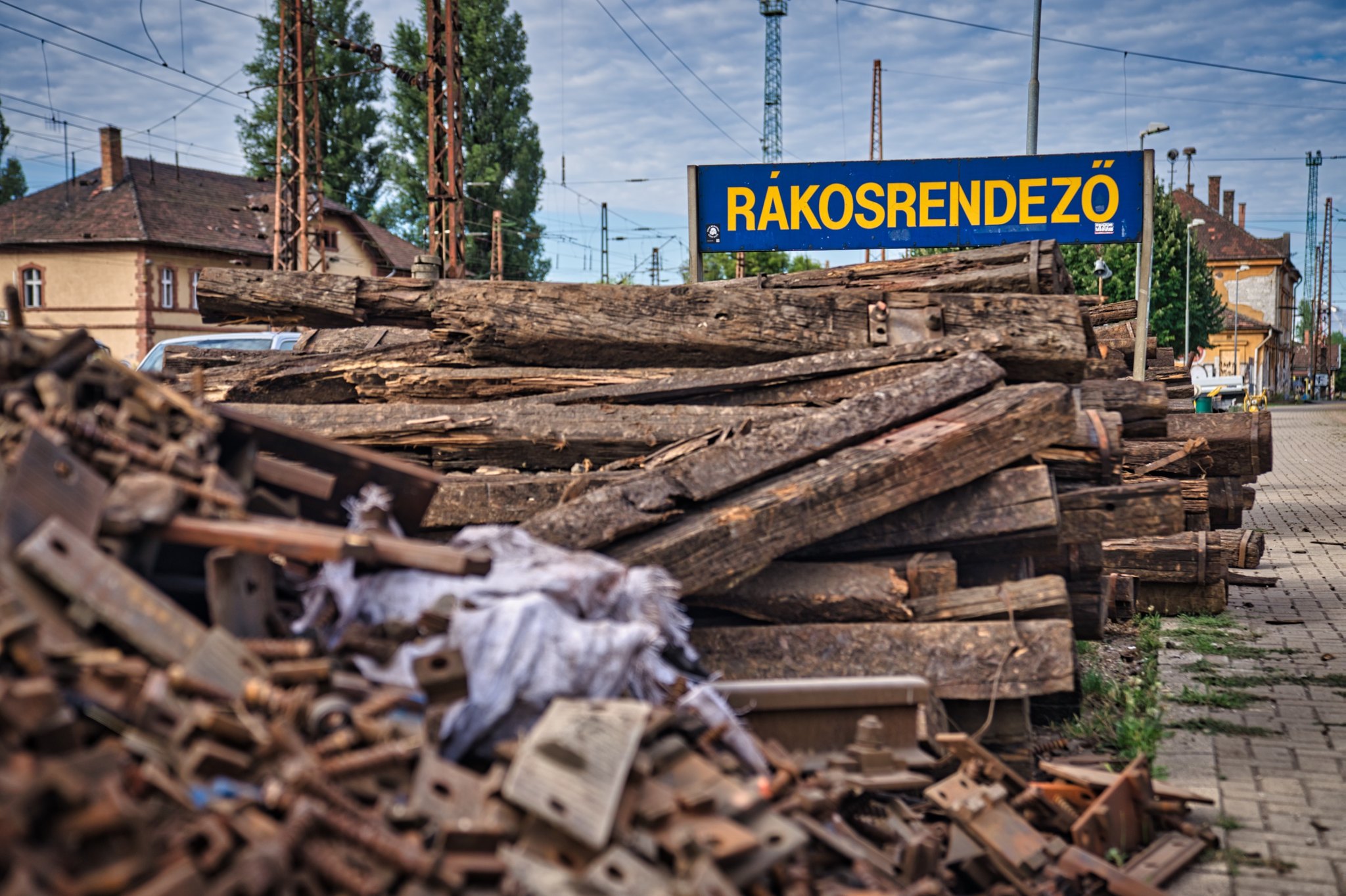 A karbantartás ideje alatt több mint nyolcszáz talpfát is kicseréltek (képek forrása: Hegyi Zsolt vezérigazgató, MÁV-csoport Facebook-oldal)