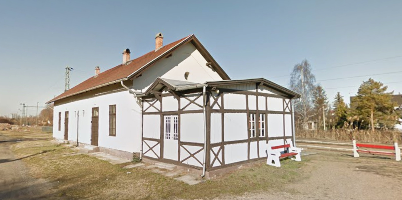 A Google Street View ilyen szépnek mutatja a nyári várót 2012-ből