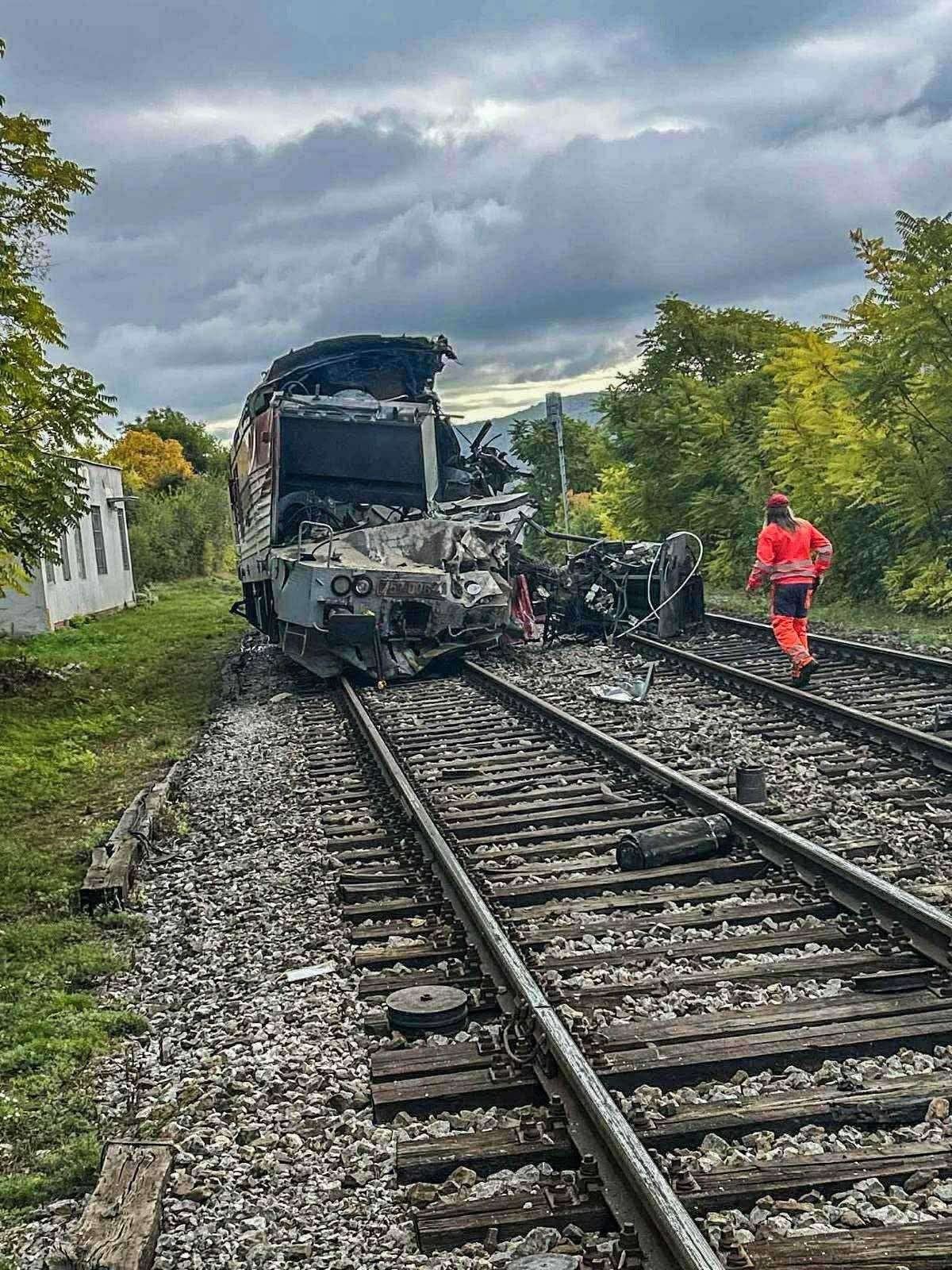 A 757 005-ös roncsolódott orra (kép forrása: Railpage.net)