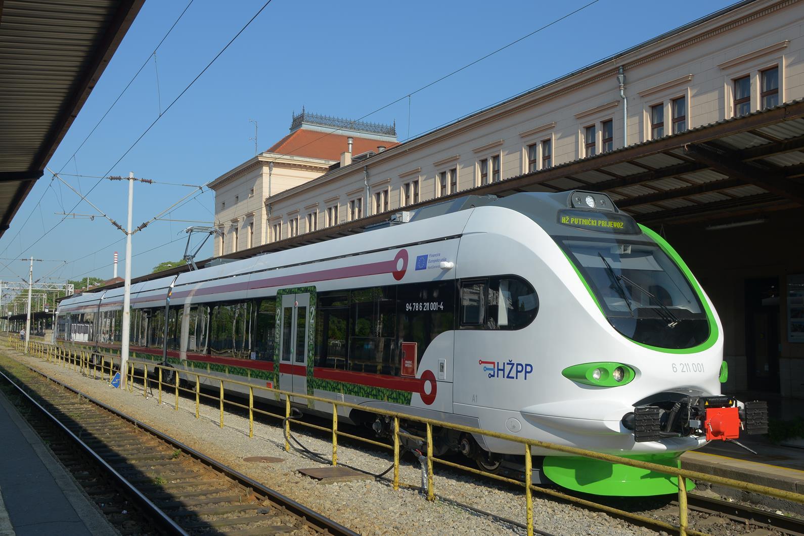 A HŽPP első, a hazai Končar KEV által gyártott, villamos-akkumulátoros motorvonata (kép forrása: Railway Gazette)